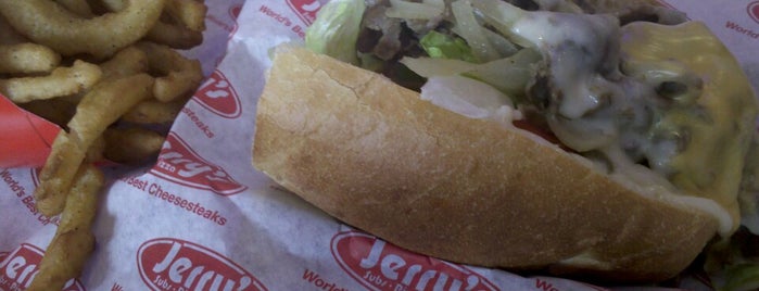 Jerry's Subs and Pizza is one of Lucy'un Kaydettiği Mekanlar.