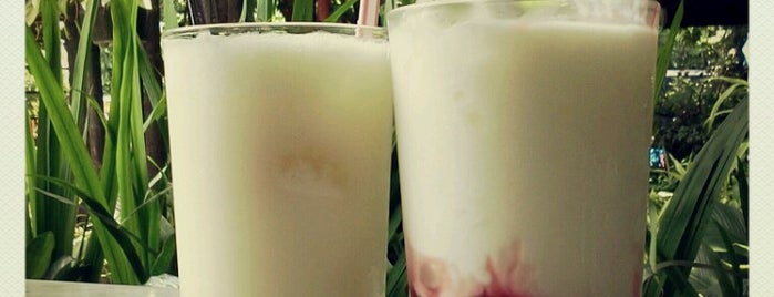 Cisangkuy Yoghurt is one of Bandung Culinary.