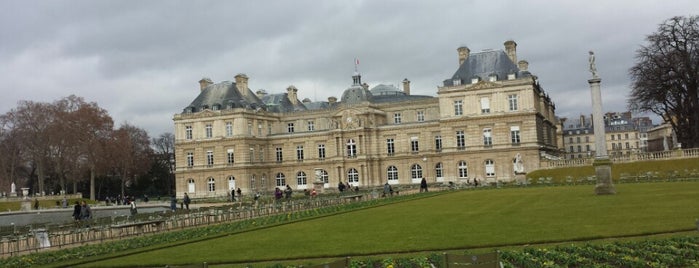 Luxembourg Garden is one of Paris.