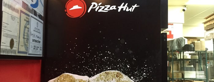 Pizza Hut is one of Orte, die Carlos Alberto gefallen.