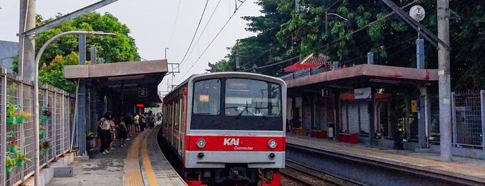 Stasiun Rajawali is one of Stations in Jabodetabek.