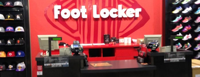 Foot Locker is one of สถานที่ที่ Guto ถูกใจ.