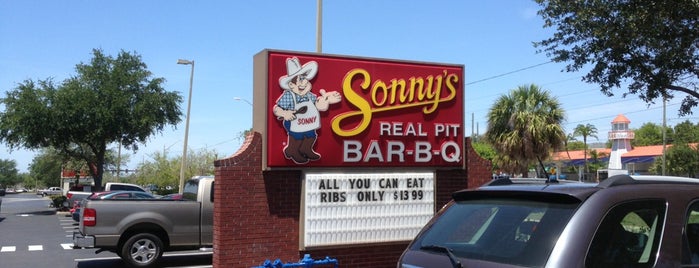 Sonny's BBQ is one of The 11 Best Places for Banana Peppers in Saint Petersburg.