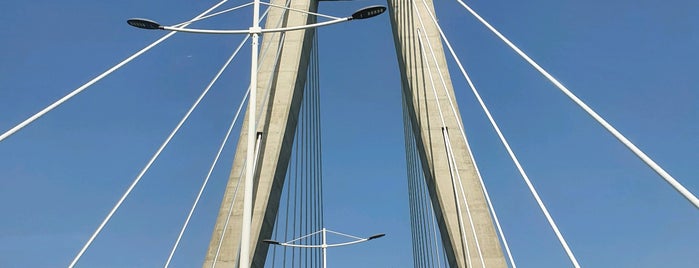 Geoga Bridge is one of 여행:).