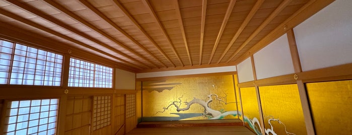 Honmaru Palace is one of Orte, die N gefallen.