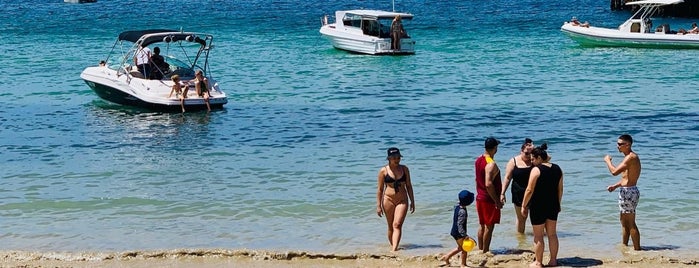 Chowder Bay is one of Australia bucket list.