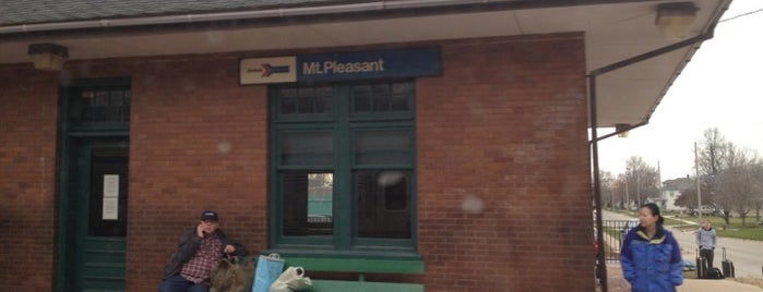 Mt. Pleasant Amtrak (MTP) is one of Tempat yang Disukai John.