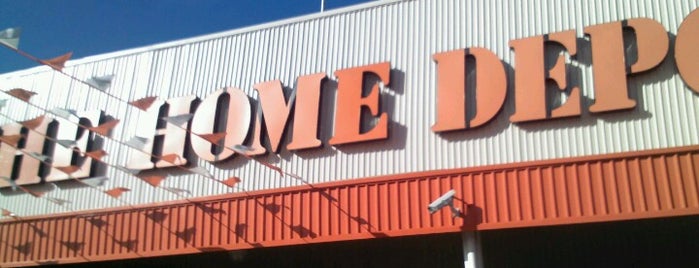 The Home Depot is one of Orte, die Carlos E. gefallen.