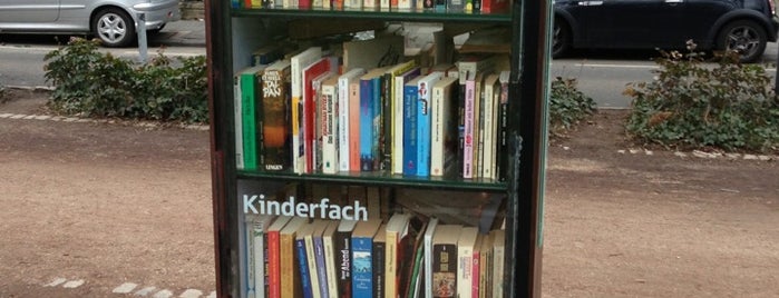 Offener Bücherschrank is one of Givebox / Bücherschrank.
