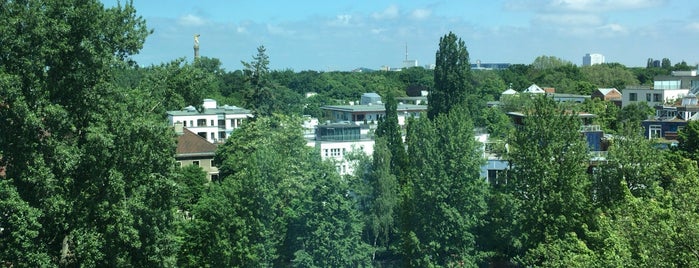 InterContinental Berlin is one of Lugares favoritos de Stealth.