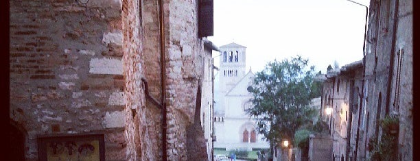Porta San Giacomo is one of Cammino di Assisi.