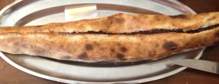 Fatih Karadeniz Pidecisi is one of Ayaküstü yemeler.