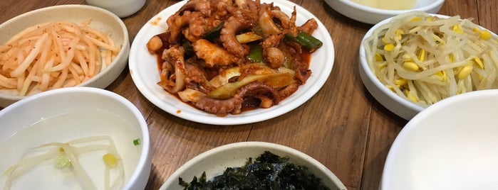 원조할머니 낙지센타 is one of Seoul 2.