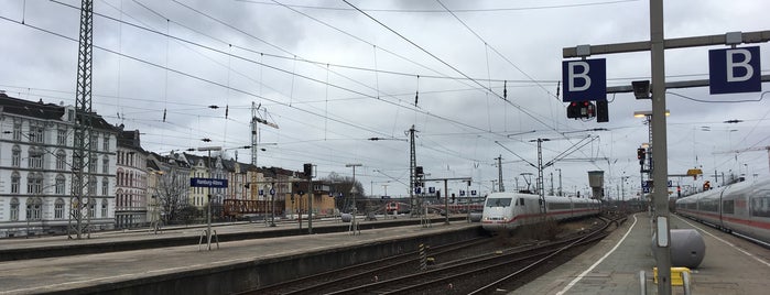 ICE 1605 [Hamburg - München] is one of สถานที่ที่ Impaled ถูกใจ.