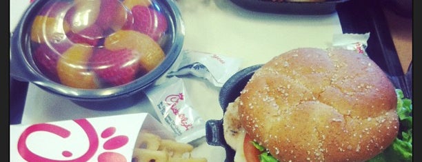 Chick-fil-A is one of Jonさんのお気に入りスポット.