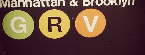 MTA Subway - 46th St (M/R) is one of สถานที่ที่ Jason ถูกใจ.