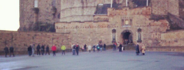 Castillo de Edimburgo is one of Hopefully, I'll visit these places one day....