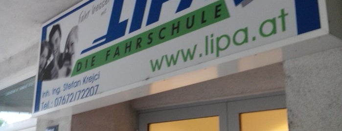 Fahrschule LIPA is one of Locais curtidos por Manuel.