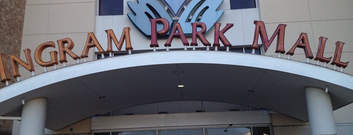 Ingram Park Mall is one of สถานที่ที่ Belinda ถูกใจ.