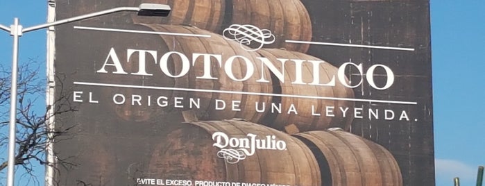 Planta Tequila don julio is one of Locais curtidos por Ruben.