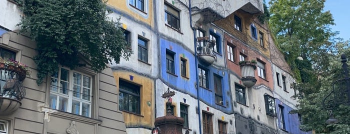 Hundertwasser Village is one of Lieux sauvegardés par Adilos.