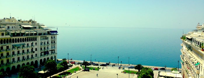 Orizontes Roof Garden is one of Thessaloniki.