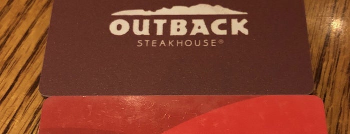 Outback Steakhouse is one of Lugares favoritos de Jonathan.