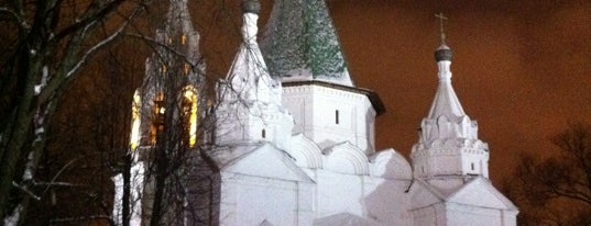 Храм в Троице-Голенищево is one of Tempat yang Disukai Anastasia.