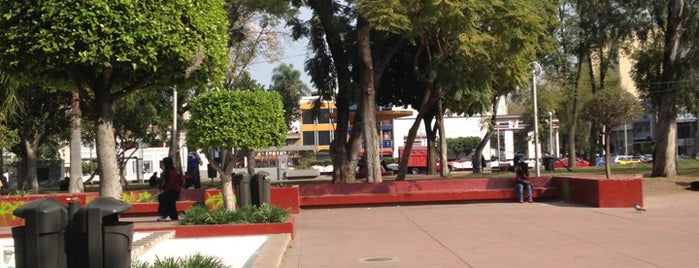 Parque Revolución is one of Tempat yang Disukai Karen 🌻🐌🧡.