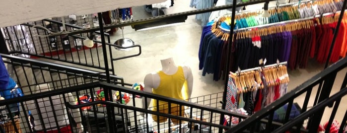 American Apparel is one of sneak’s Liked Places.