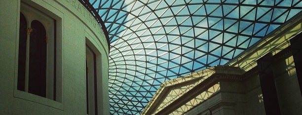 Британский музей is one of London.