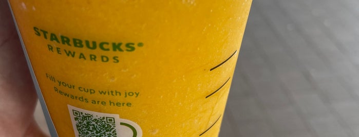 Starbucks is one of Yongsukさんのお気に入りスポット.