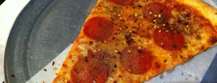 Front Street Pizza is one of Taste of DUMBO.