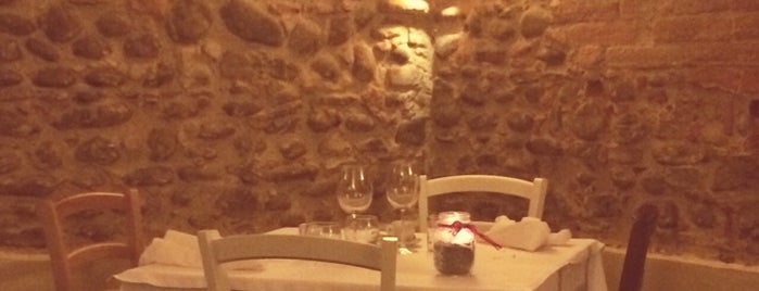 Osteria del Pettirosso is one of Waiting a visit....