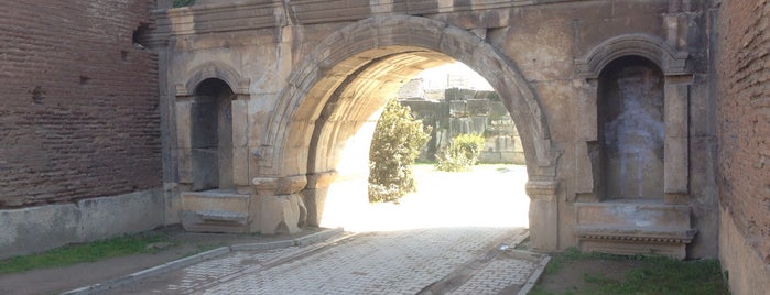 İstanbul Gate is one of Öykü ile Bursa.