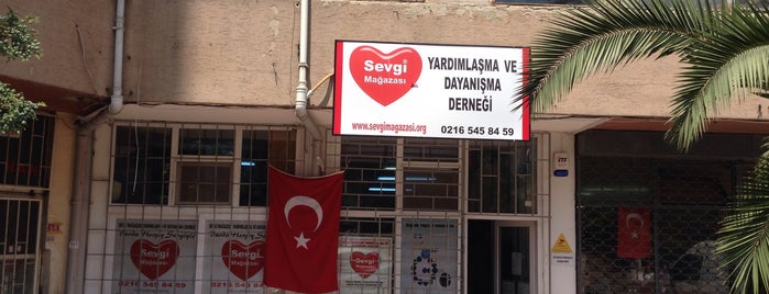 Sevgi Mağazası Yar ve Day derneği is one of Özgür : понравившиеся места.