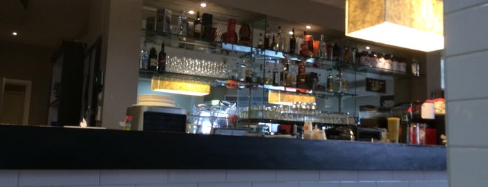 Cafe Cafe is one of Lugares favoritos de Egemen.