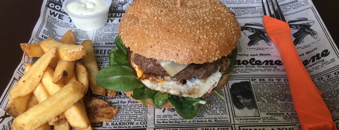 Chacho Fresh Burger is one of Andrés 님의 팁.