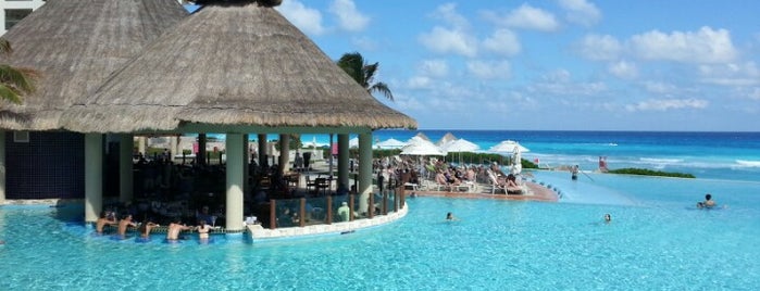 The Westin Lagunamar Ocean Resort Villas & Spa is one of Cancún y La Riviera Maya.