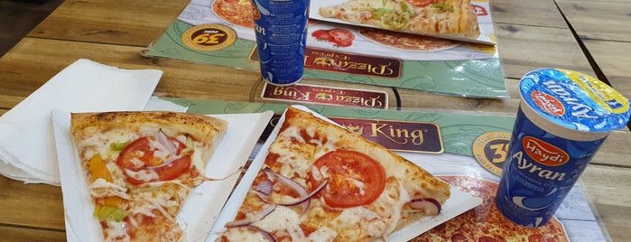 Pizza King Express is one of Locais curtidos por Tamás Márk.