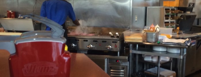 South Philly Steak & Fries is one of Tempat yang Disukai Scott.