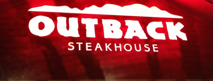 Outback Steakhouse is one of Tempat yang Disukai Chad.