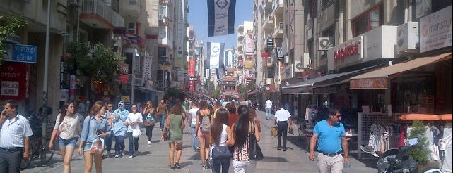 Kıbrıs Şehitleri Caddesi is one of Must see Places in İzmir.