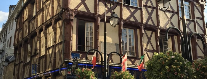 Pub Jacques Coeur is one of Sortir sur Bourges.