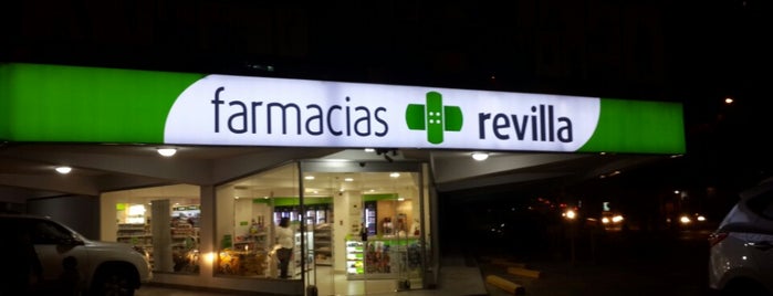 Farmacias Revilla is one of Max : понравившиеся места.