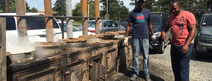 Trenton Bridge Lobster Pound is one of Lobstahhhh!.