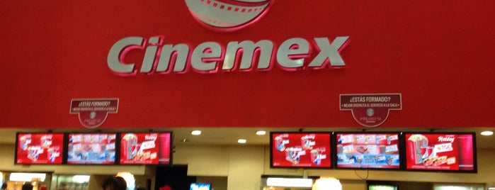 Cinemex Premium Metepec is one of ¡Comodidad total!.