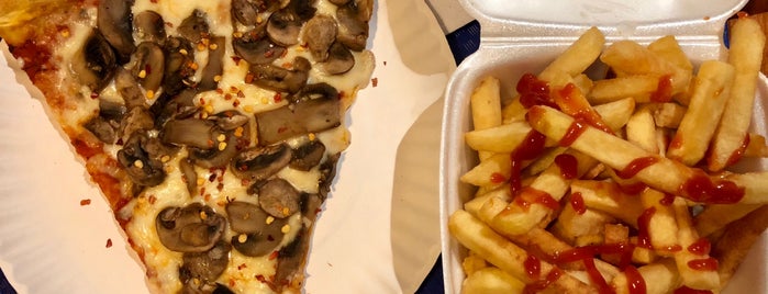 La Crosta Restaurant & Gourmet Pizzeria is one of The 15 Best Places for Fresh Mushrooms in New York City.