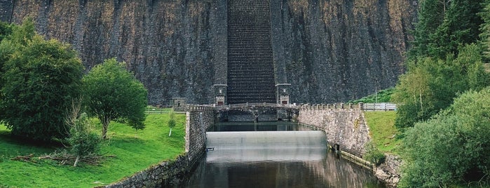 Craig Goch Dam is one of Jason'un Beğendiği Mekanlar.