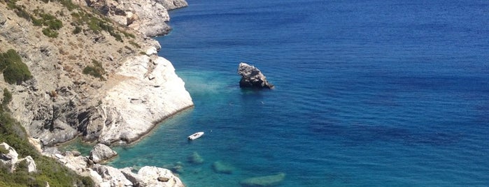 Παραλία Αγίας Άννας is one of Best beaches of the Cyclades.
